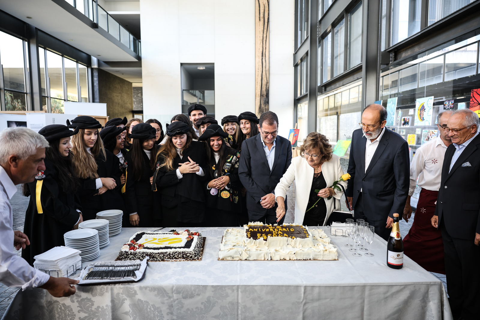 Thumbnail da galeria Aniversário Escola de Medicina